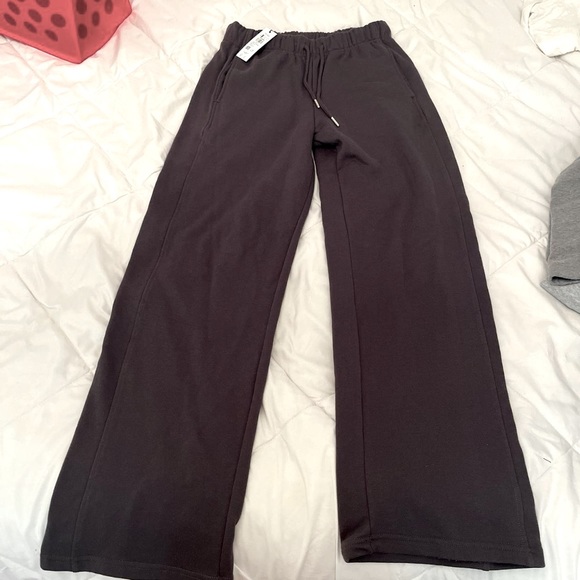wide legged sweatpants from garage - Picture 1 of 3